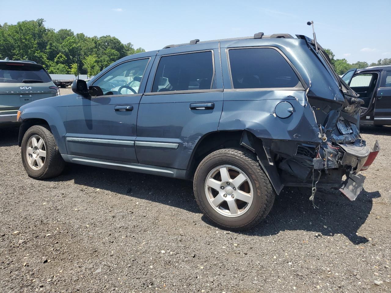 2008 Jeep Grand Cherokee Laredo - Image 2