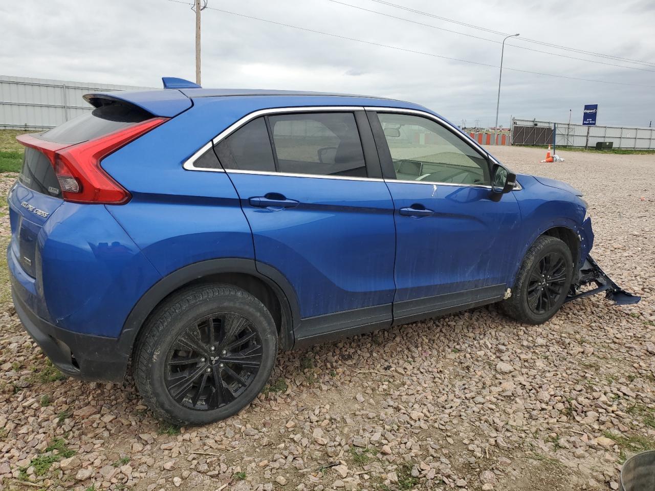 2019 Mitsubishi Eclipse Cross Le - Фото 3