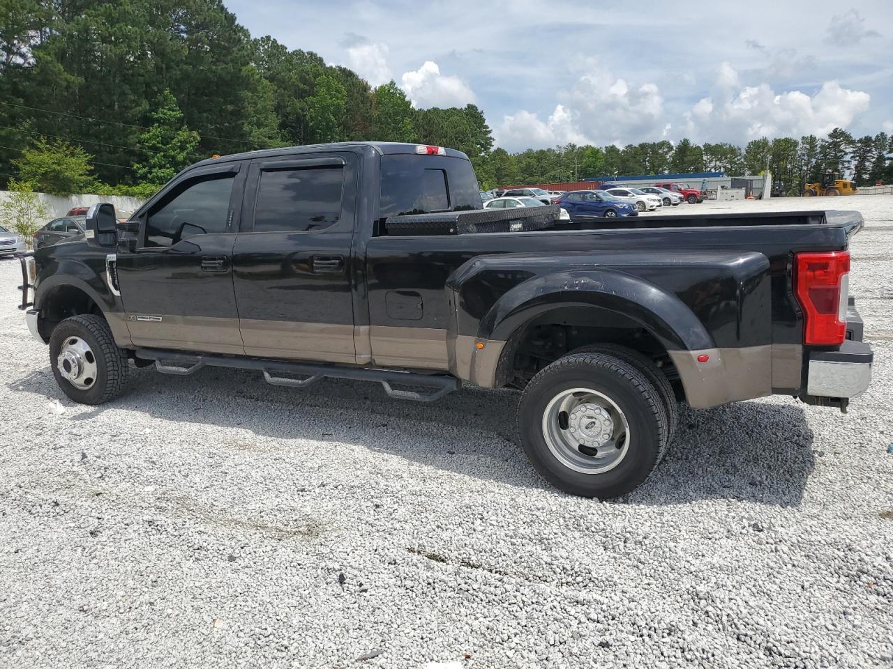2019 Ford F350 Super Duty - Фото 2