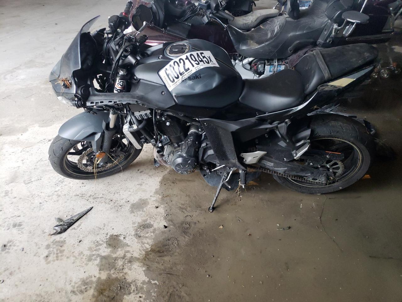 2024 Kawasaki Ex650 R - Image 3