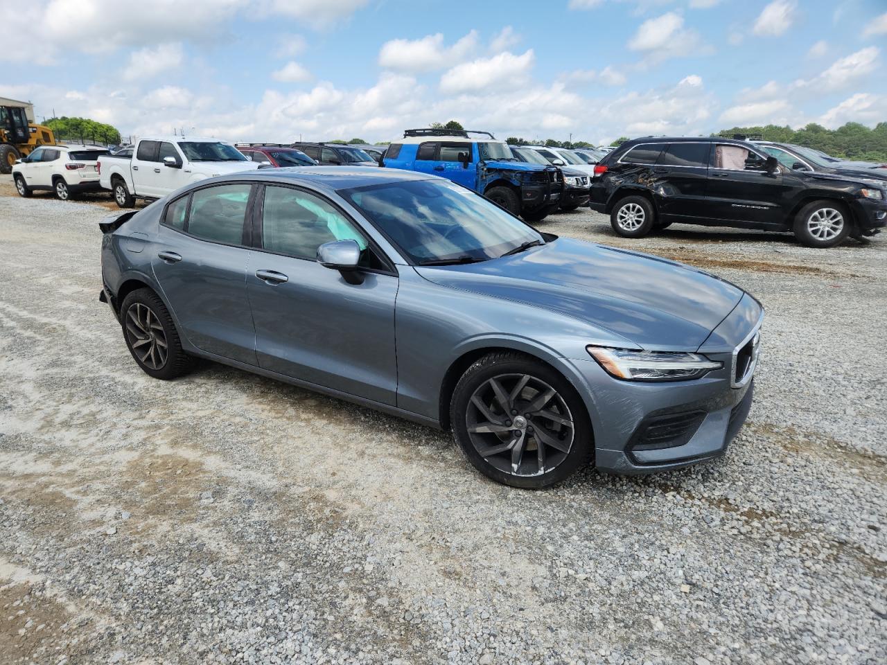 2020 Volvo S60 T5 Momentum - Фото 4