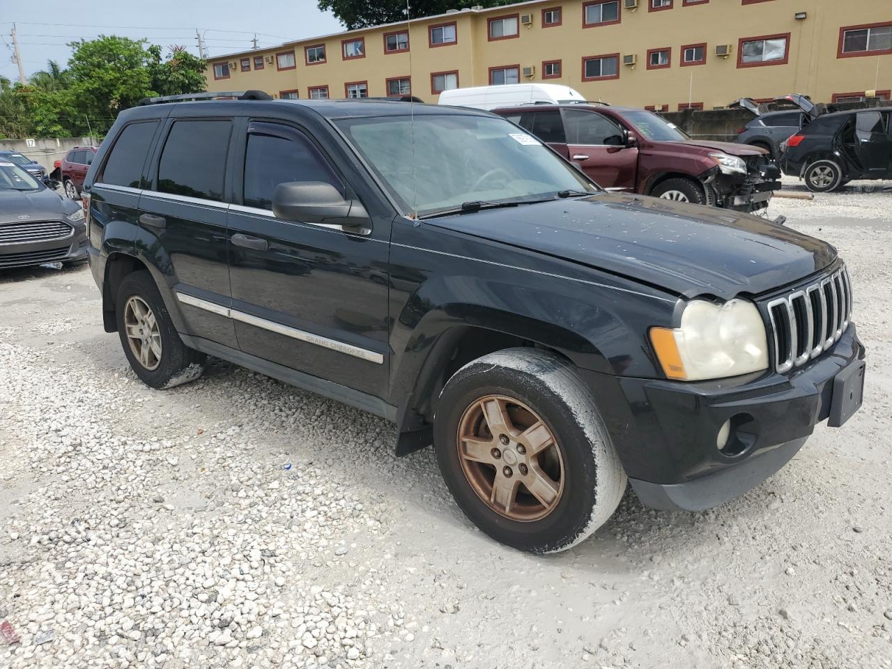 2005 Jeep Grand Cherokee Laredo - Image 4