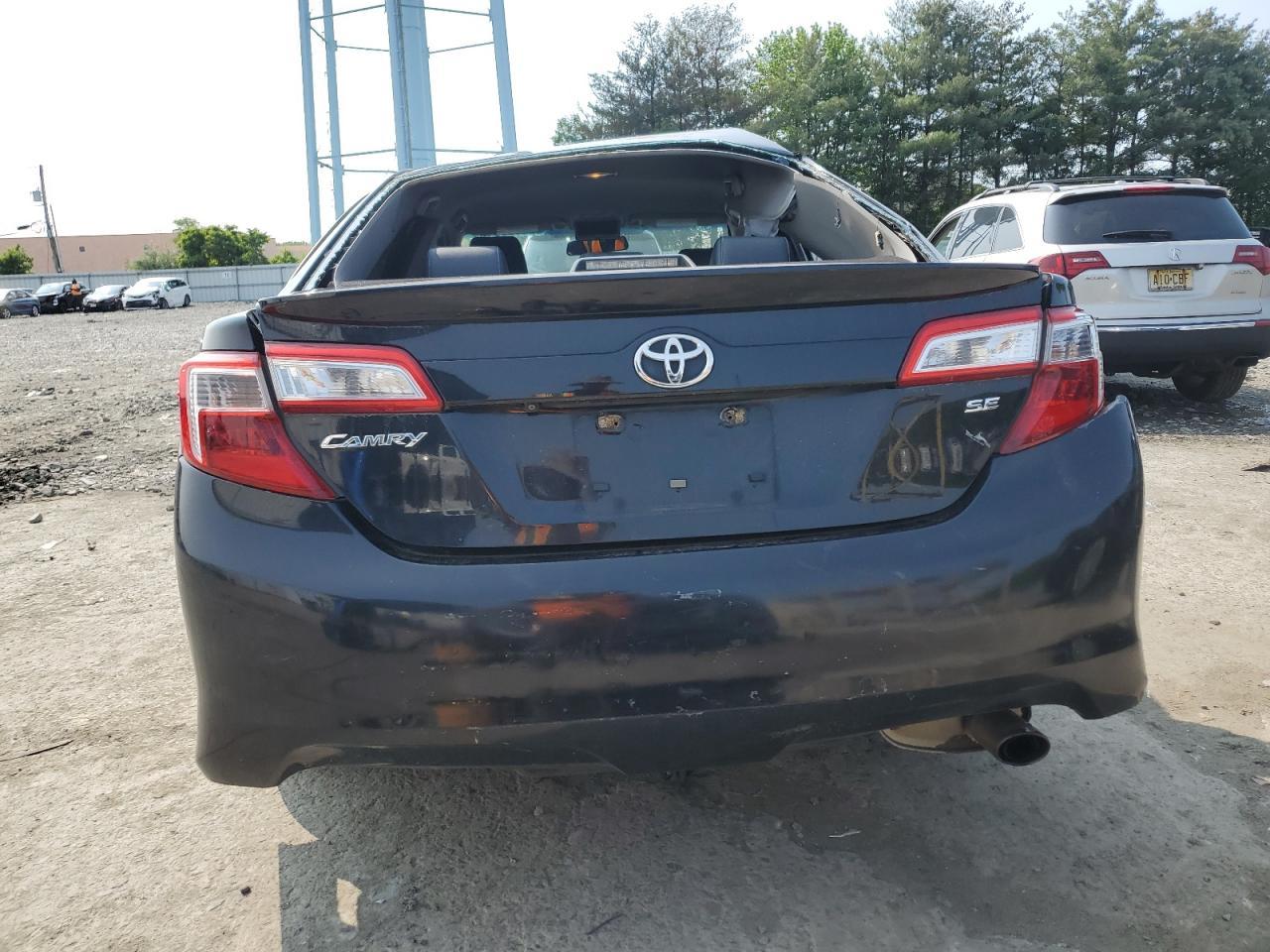 2014 Toyota Camry Se - Фото 6
