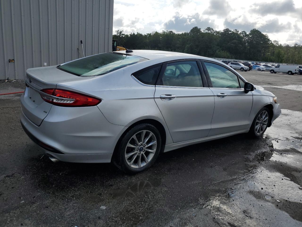 2017 Ford Fusion Se - Фото 3