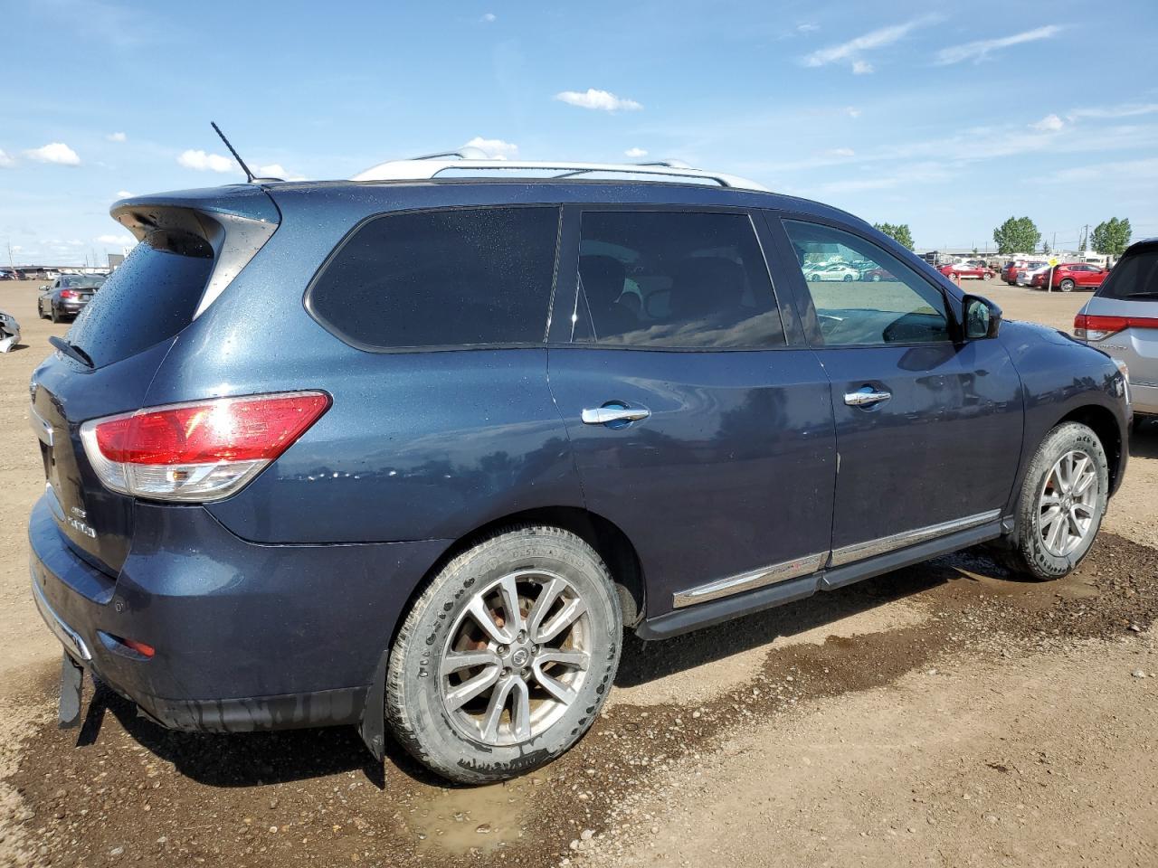 2015 Nissan Pathfinder S - Фото 3
