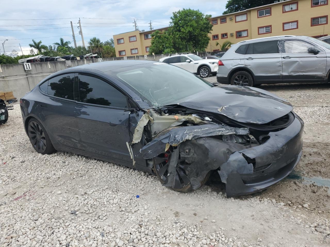 2021 Tesla Model 3 - Фото 4