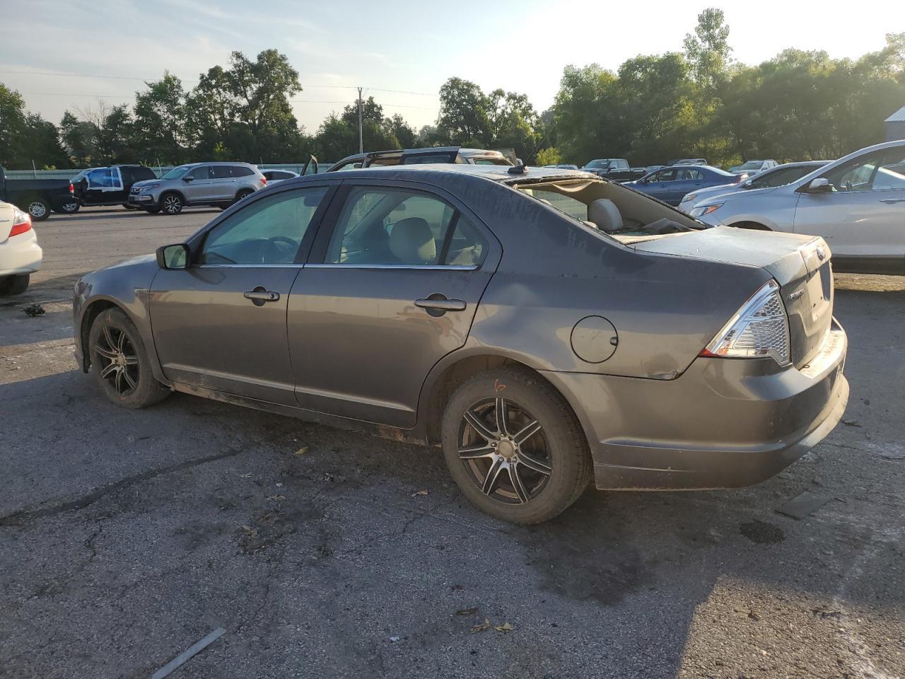 2011 Ford Fusion Se - Image 2