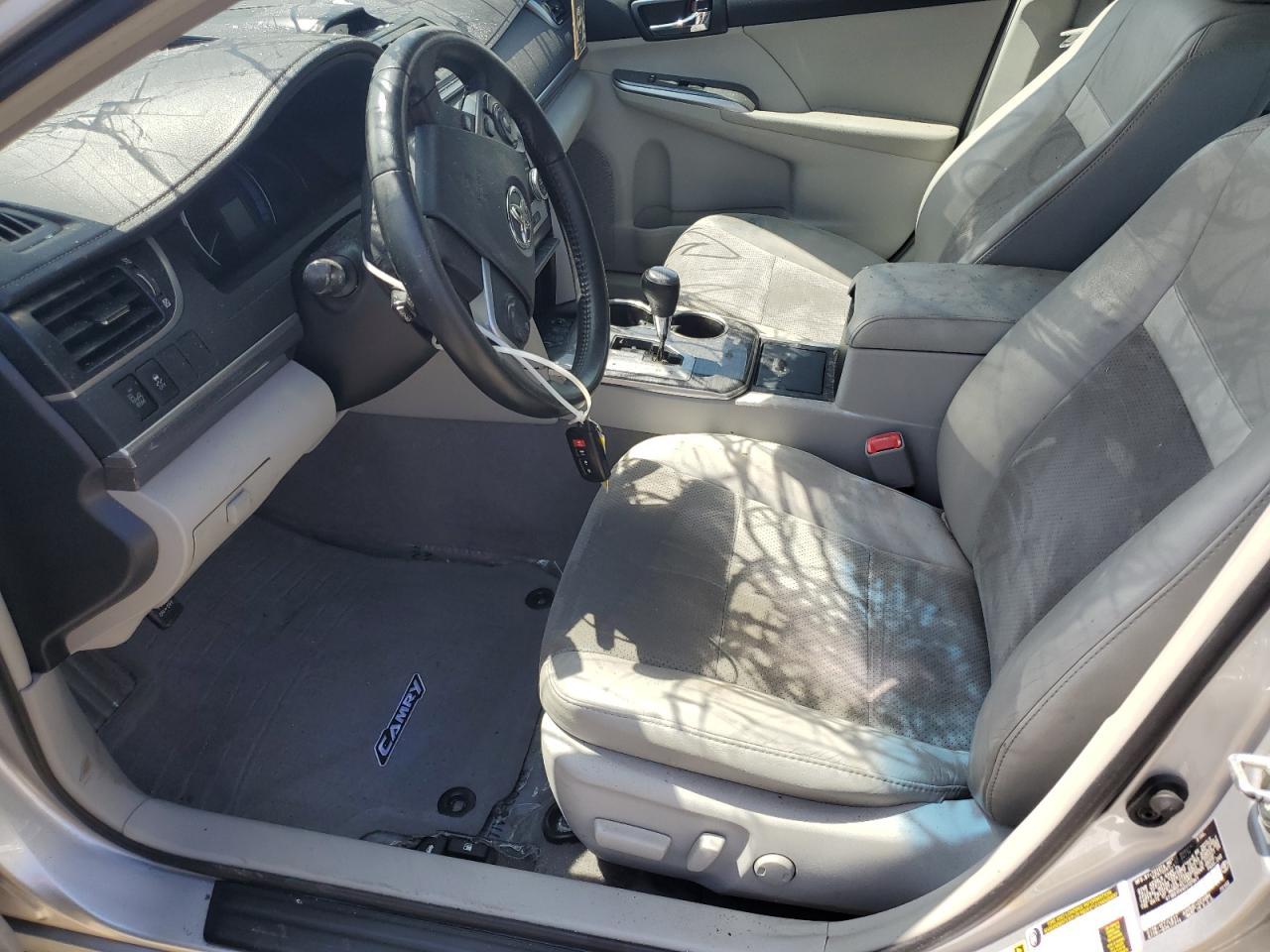 2014 Toyota Camry Hybrid - Фото 7