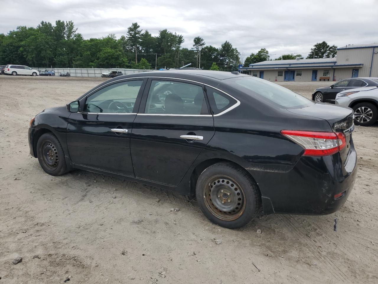 2015 Nissan Sentra S - Фото 2