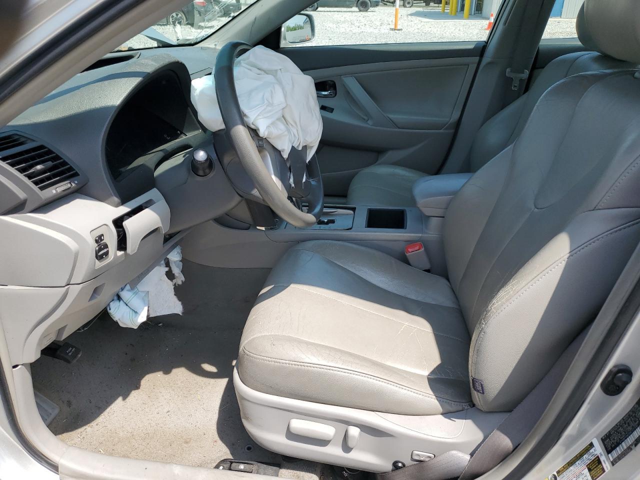 2009 Toyota Camry Base - Image 7
