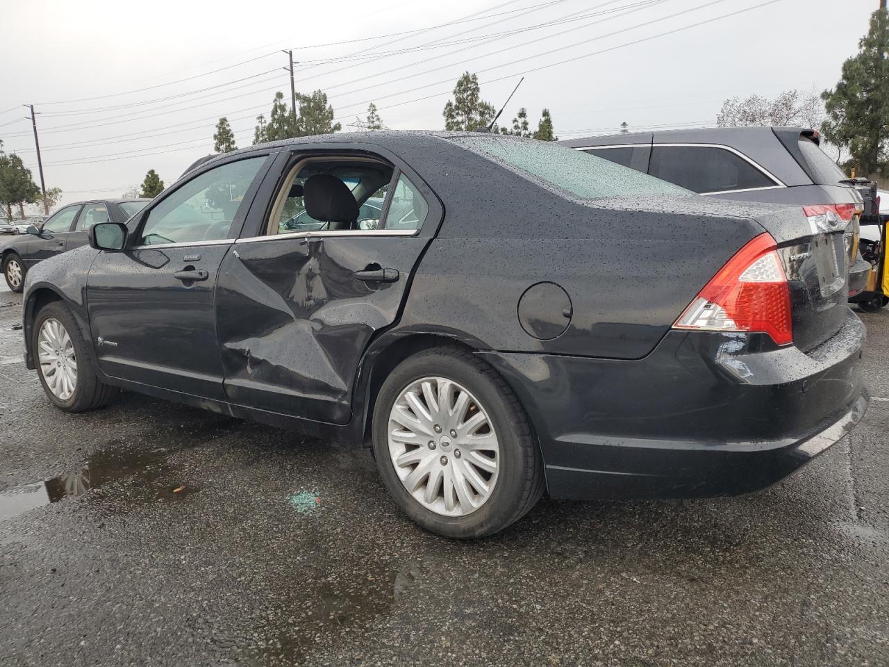 2010 Ford Fusion Hybrid - Image 2