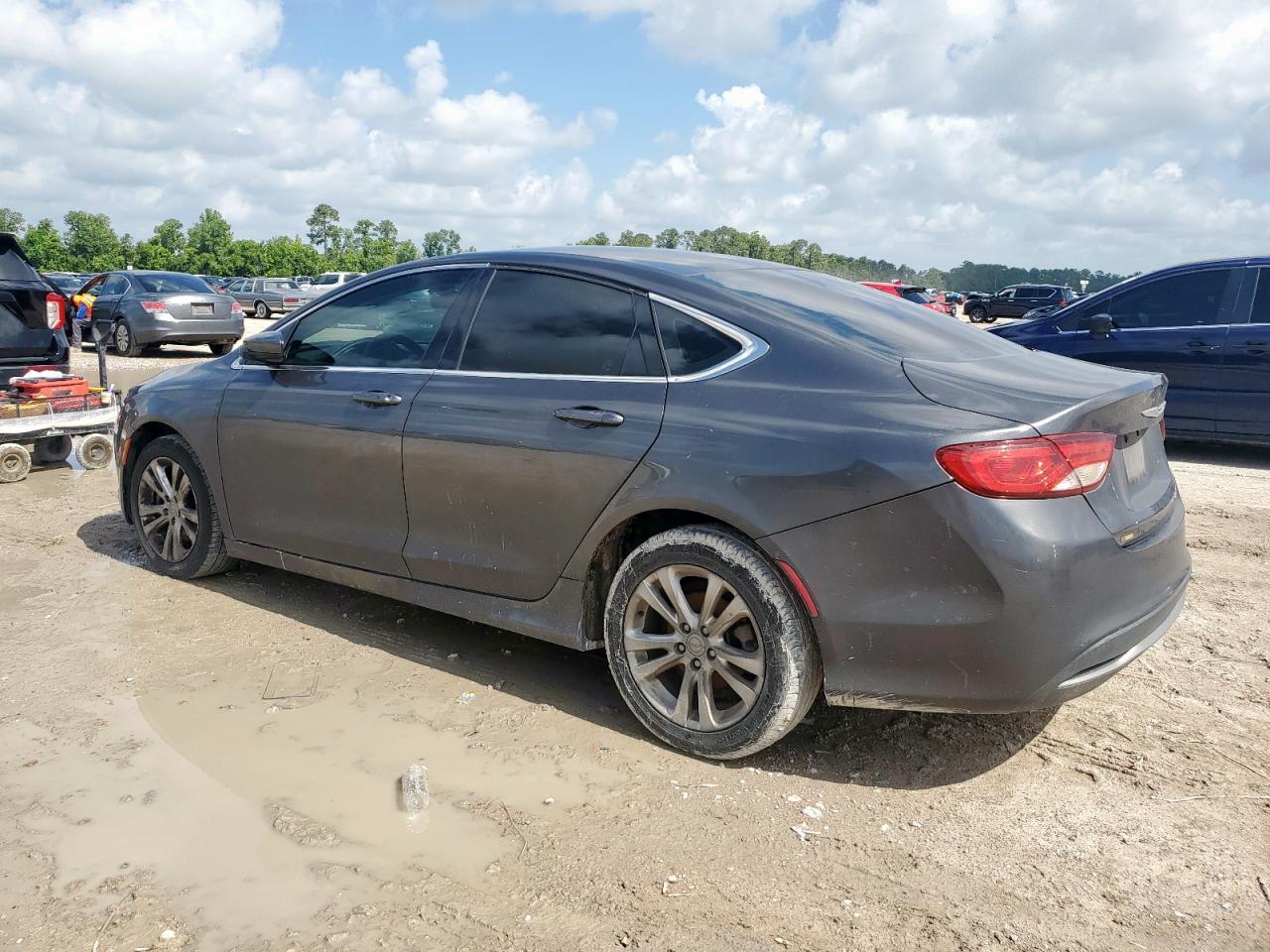 2015 Chrysler 200 Limited - Фото 2