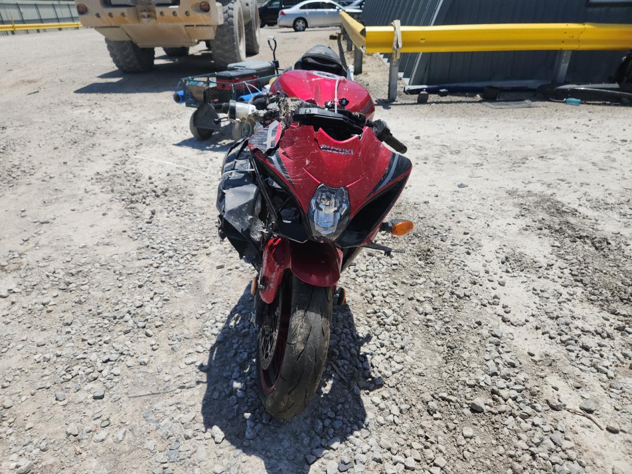 2025 Suzuki Gsx-R1000 - Фото 2