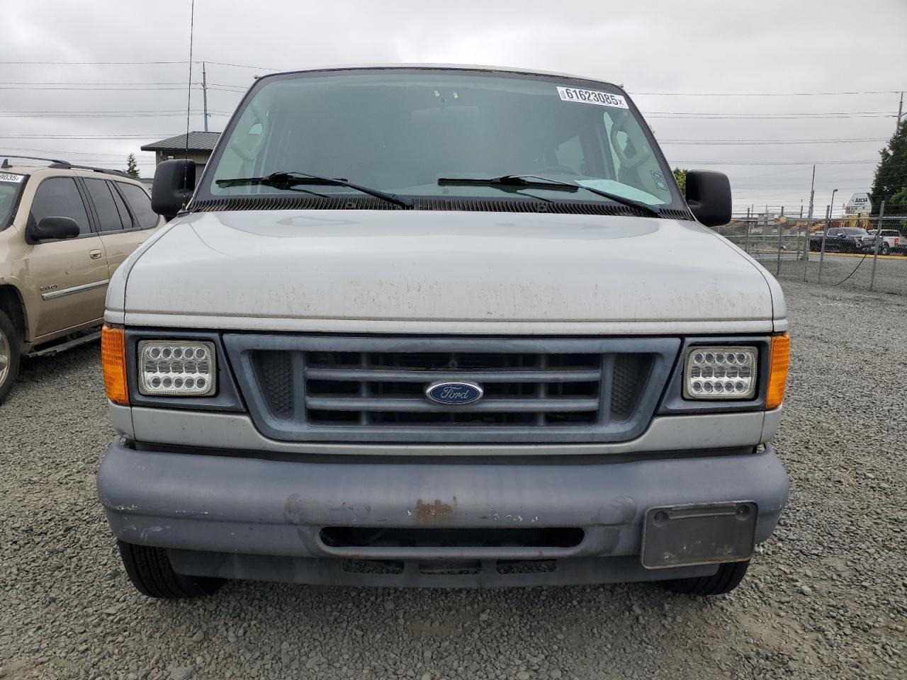 2006 Ford Econoline E150 Wagon - Фото 5