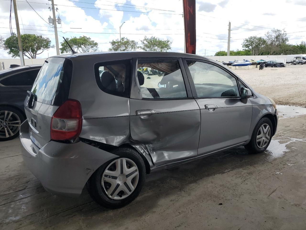 2008 Honda Fit - Фото 3