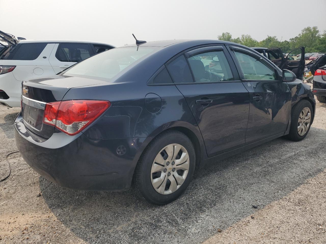 2014 Chevrolet Cruze Ls - Фото 3