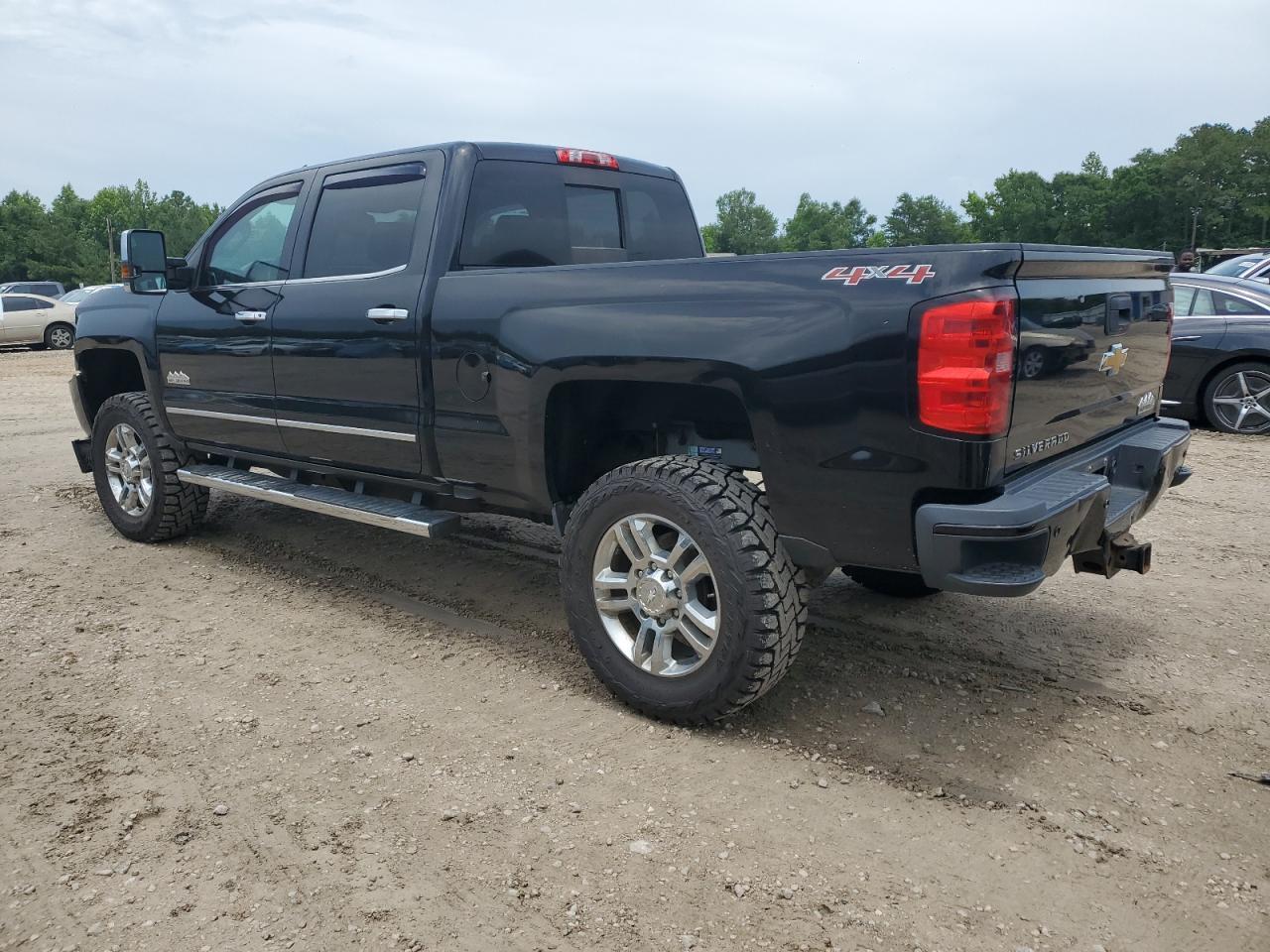 2015 Chevrolet Silverado K2500 High Country - Фото 2