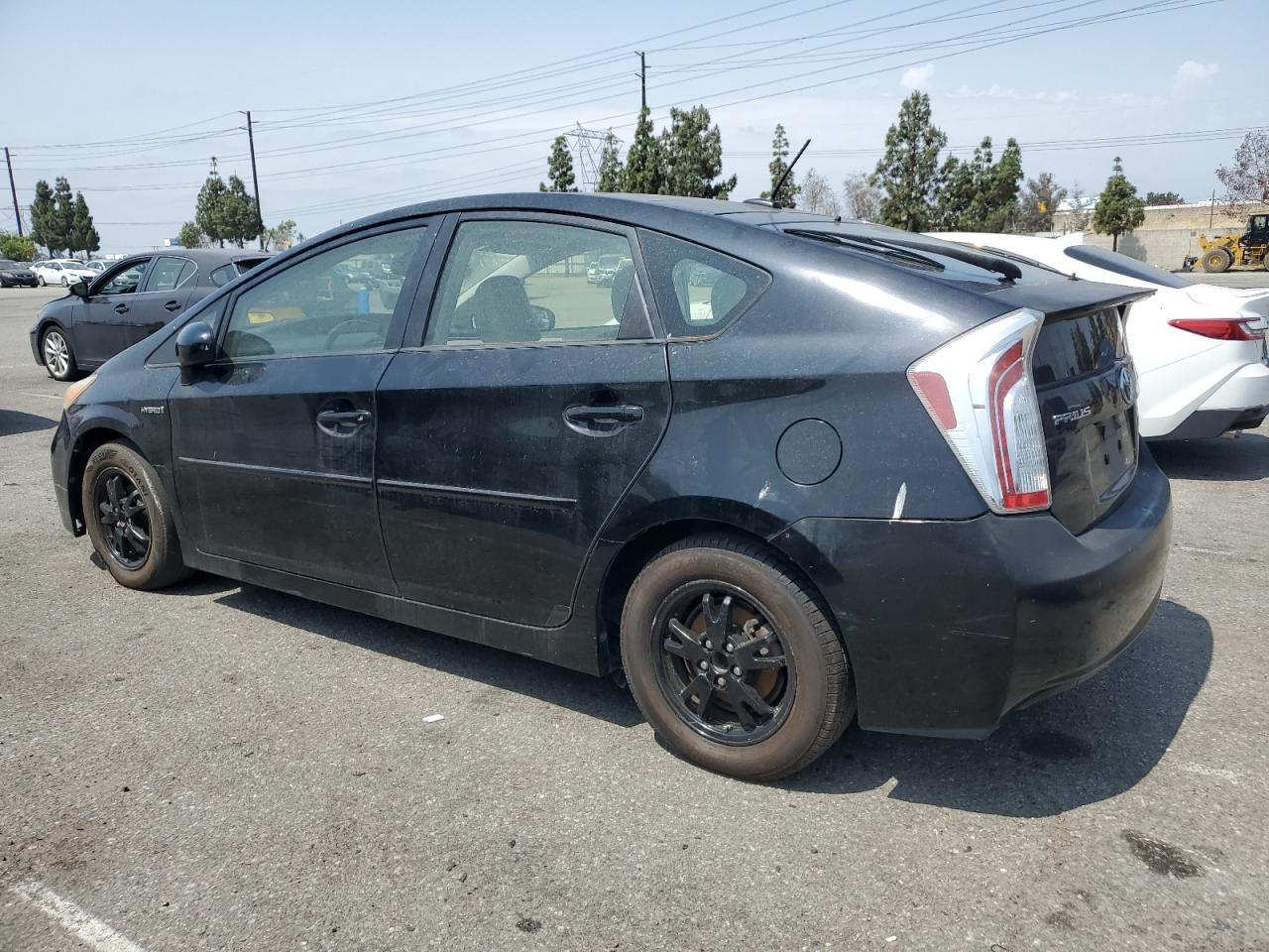 2013 Toyota Prius - Image 2