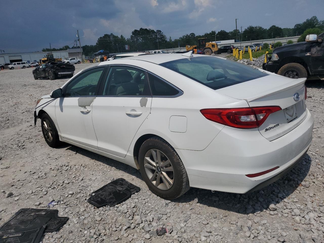 2017 Hyundai Sonata Se - Фото 2