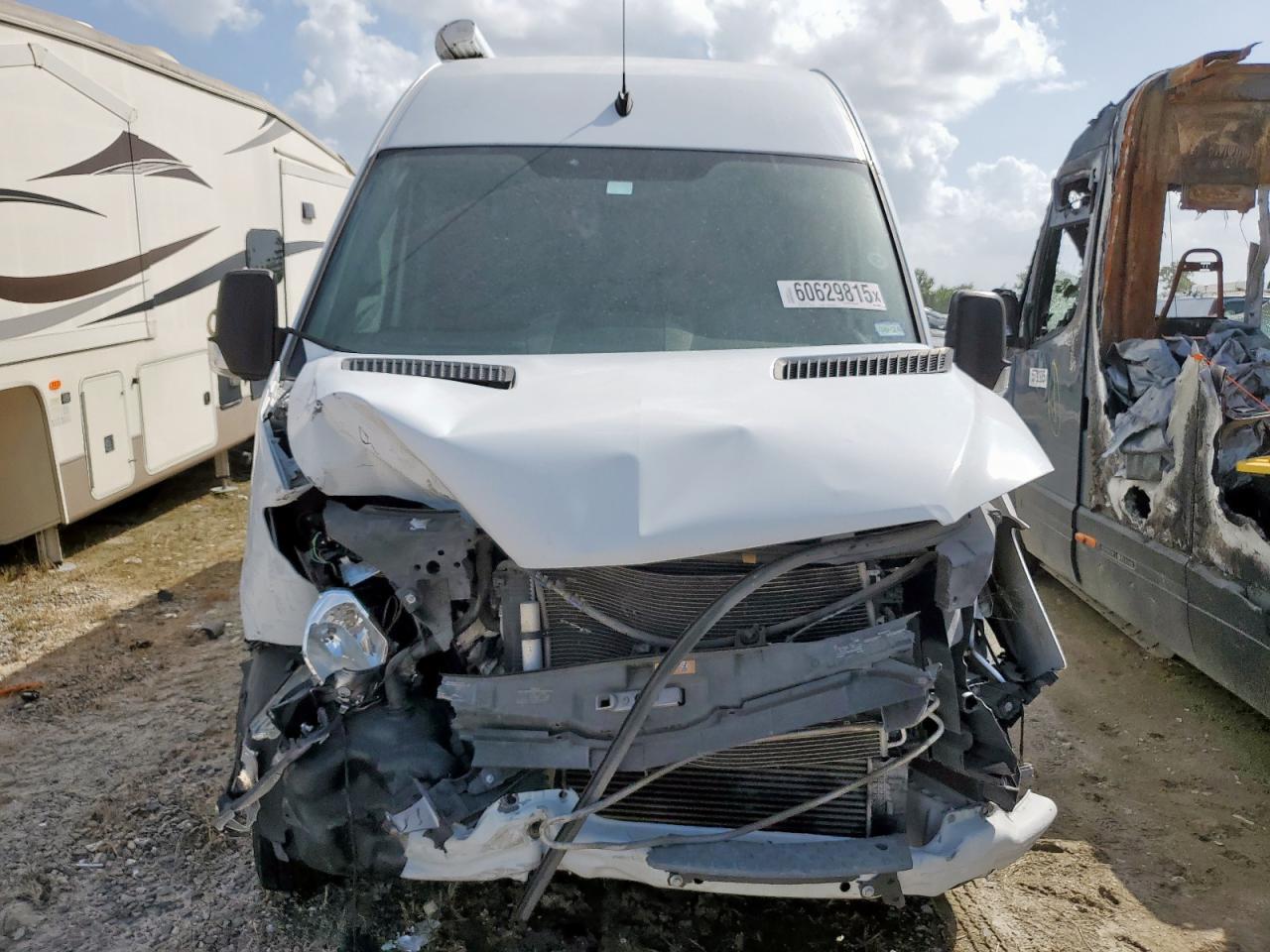2019 Mercedes-Benz Sprinter 2500 - Image 5