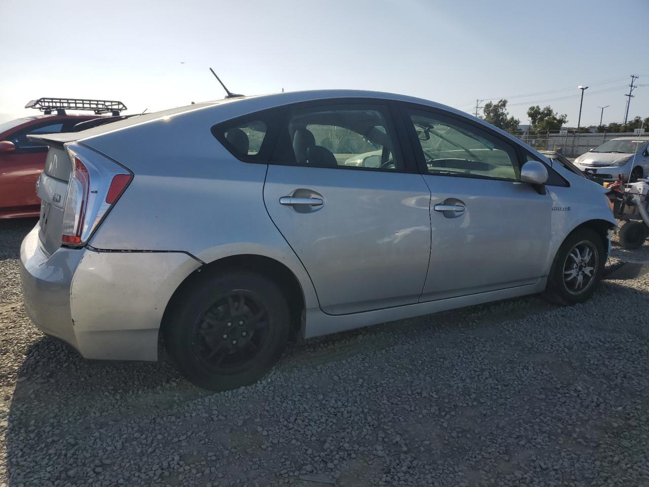 2014 Toyota Prius - Фото 3