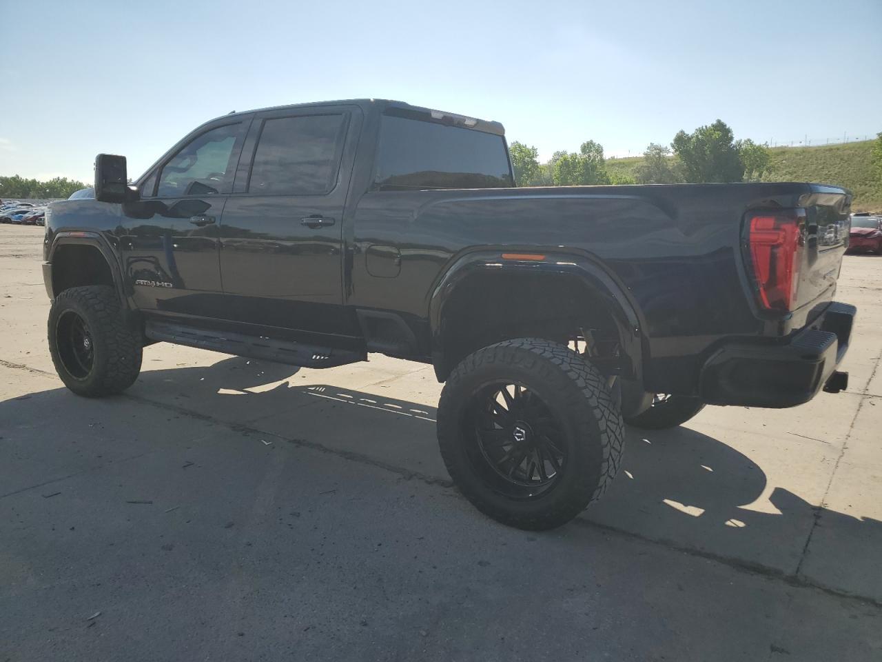 2022 GMC Sierra K2500 At4 - Фото 2