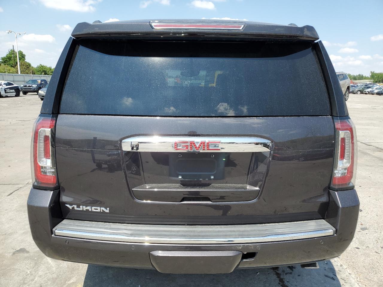 2016 GMC Yukon Denali - Image 6