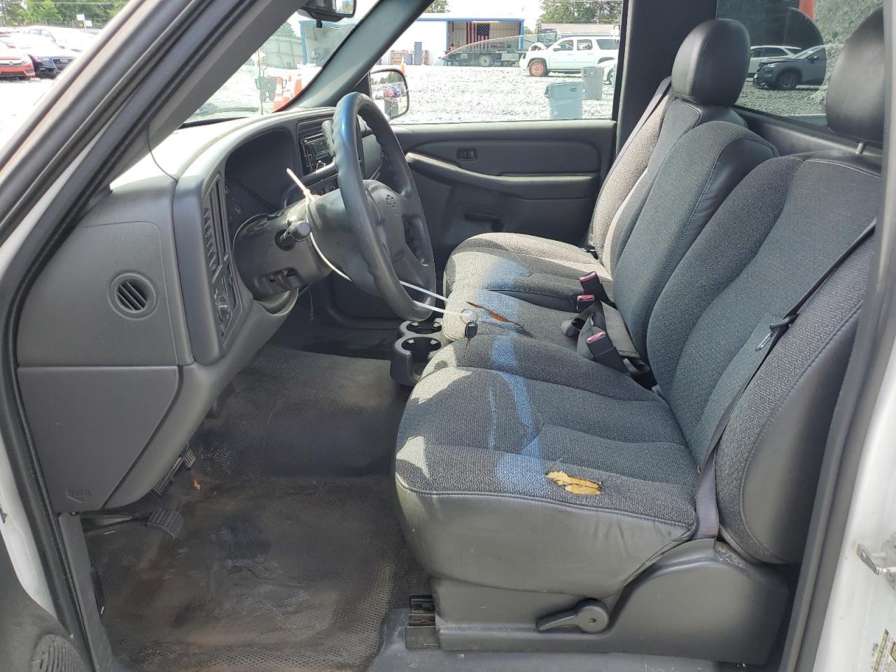 2005 Chevrolet Silverado C1500 - Image 7