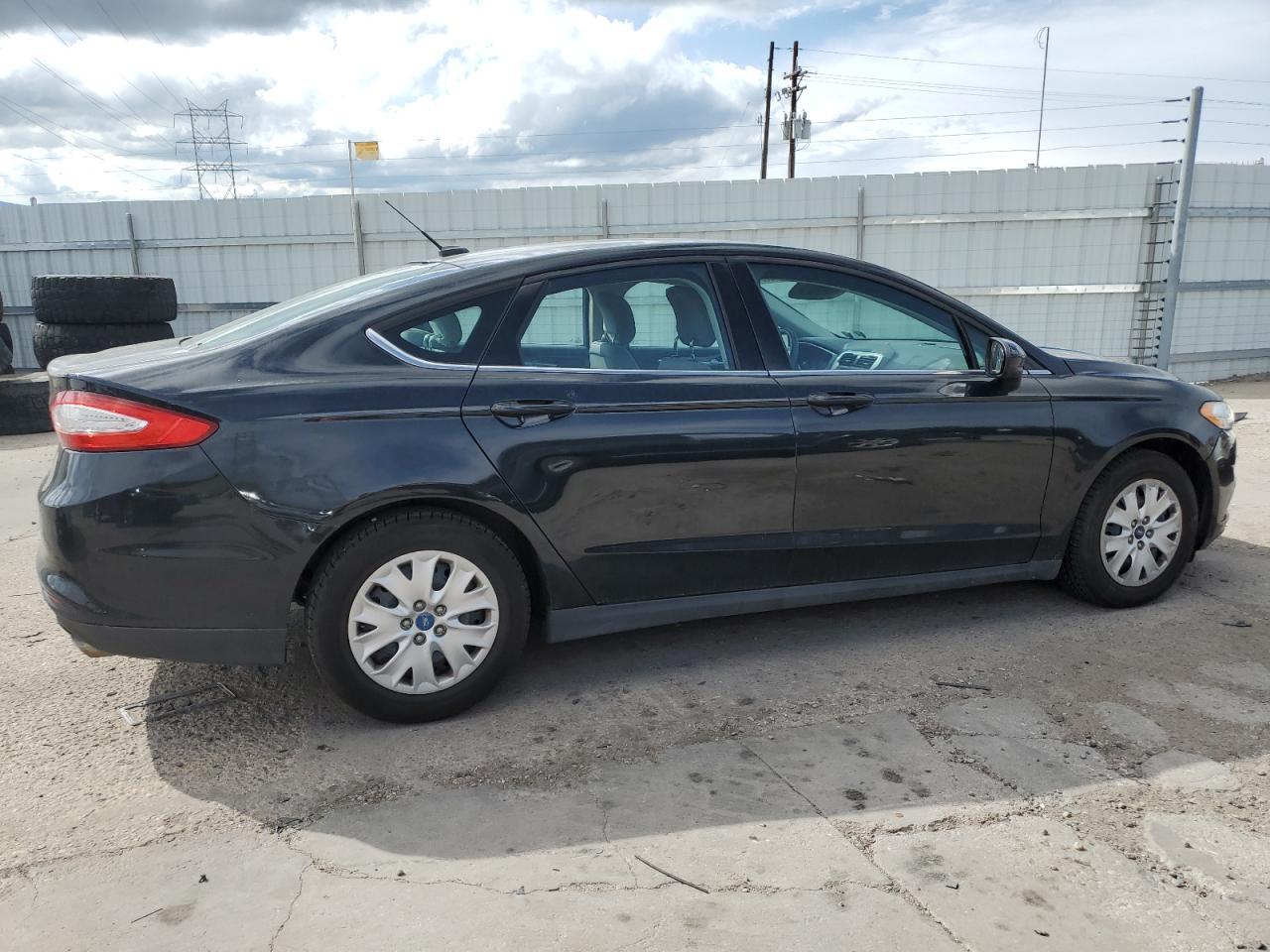 2013 Ford Fusion S - Image 3