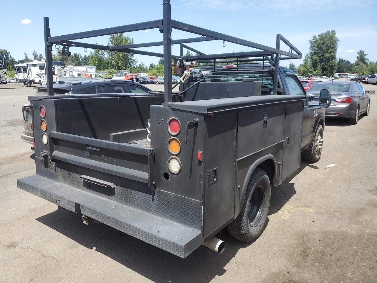 2004 Ford F350 Super Duty - Image 3