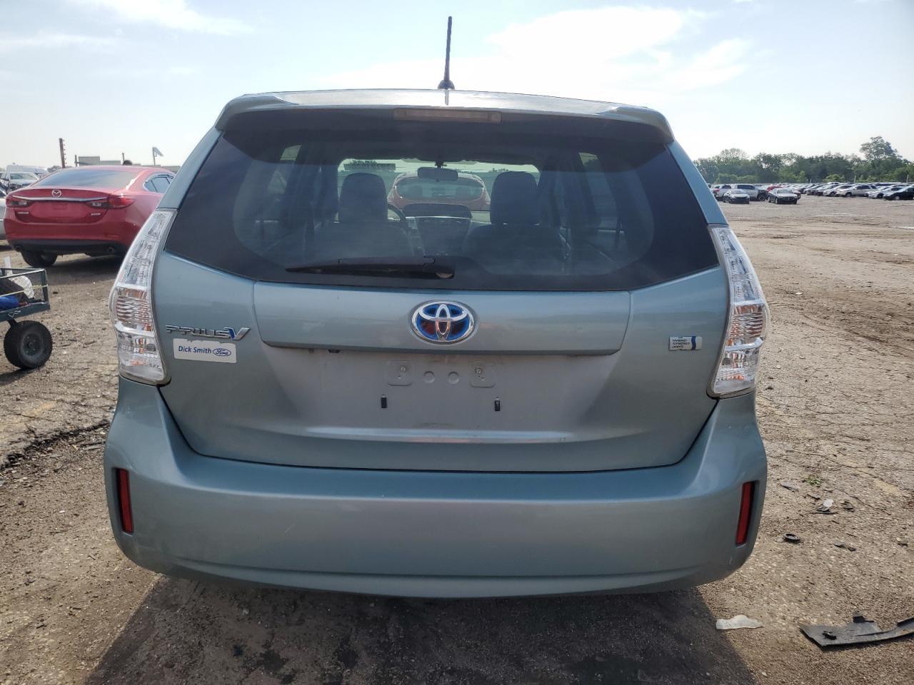 2014 Toyota Prius V - Image 6