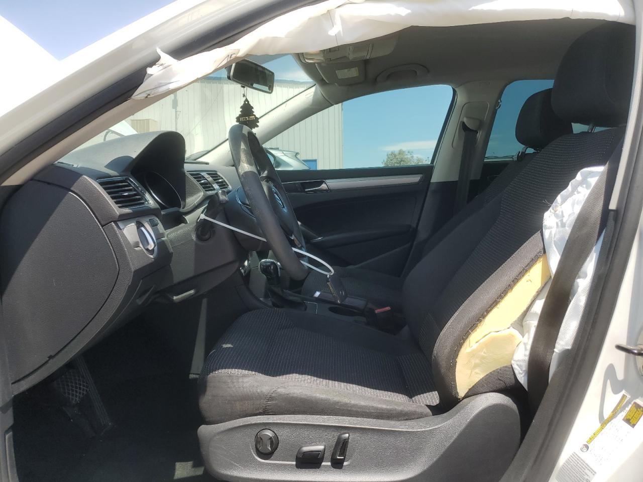 2018 Volkswagen Passat S - Фото 7