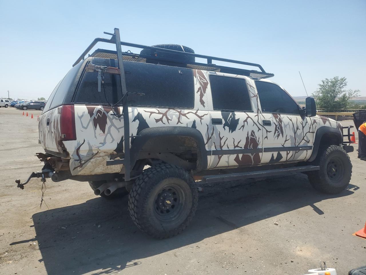 1999 Chevrolet Suburban K2500 - Фото 3