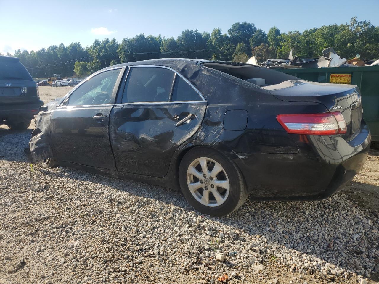 2011 Toyota Camry Base - Фото 2