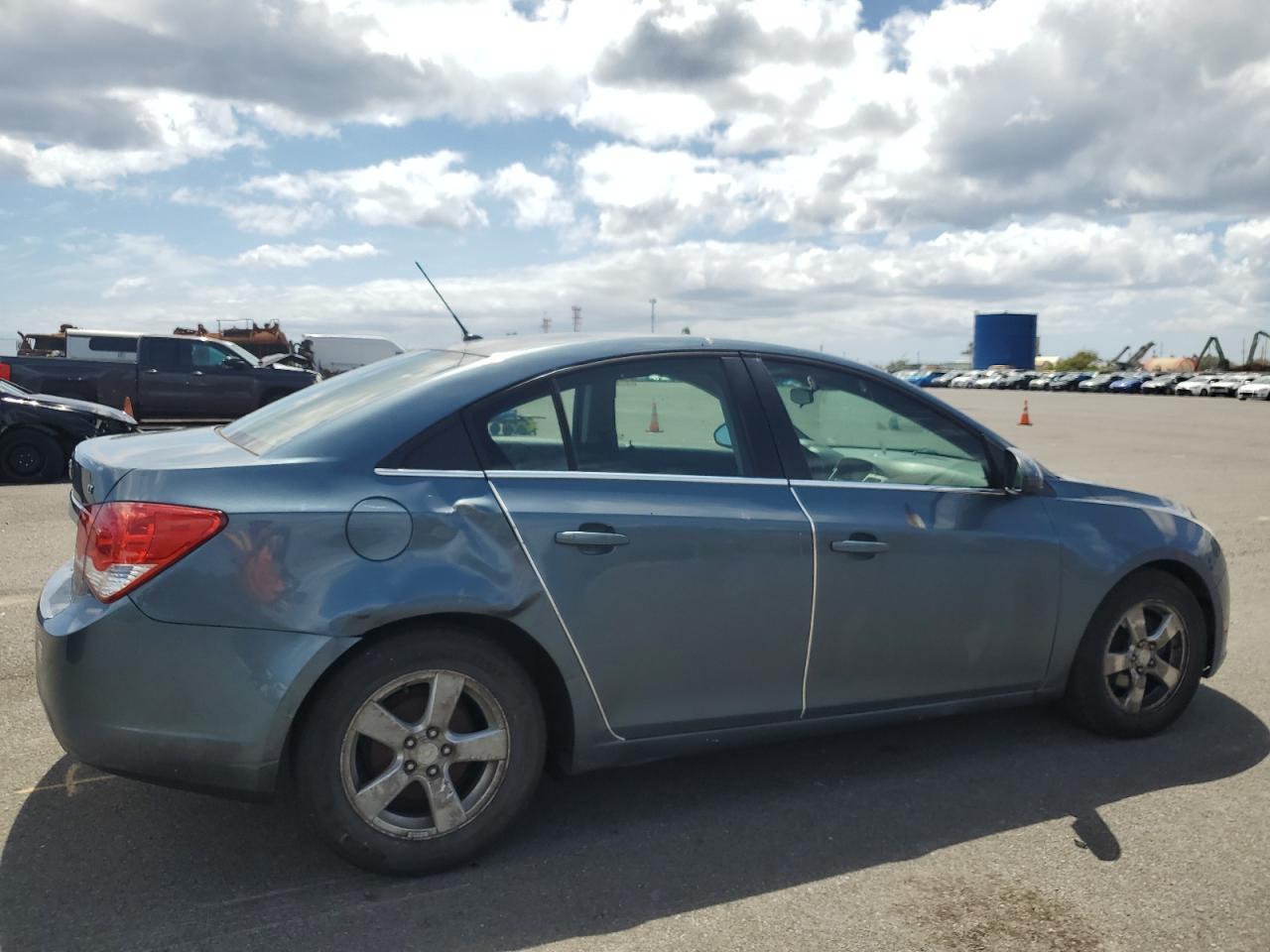 2012 Chevrolet Cruze Lt - Image 3