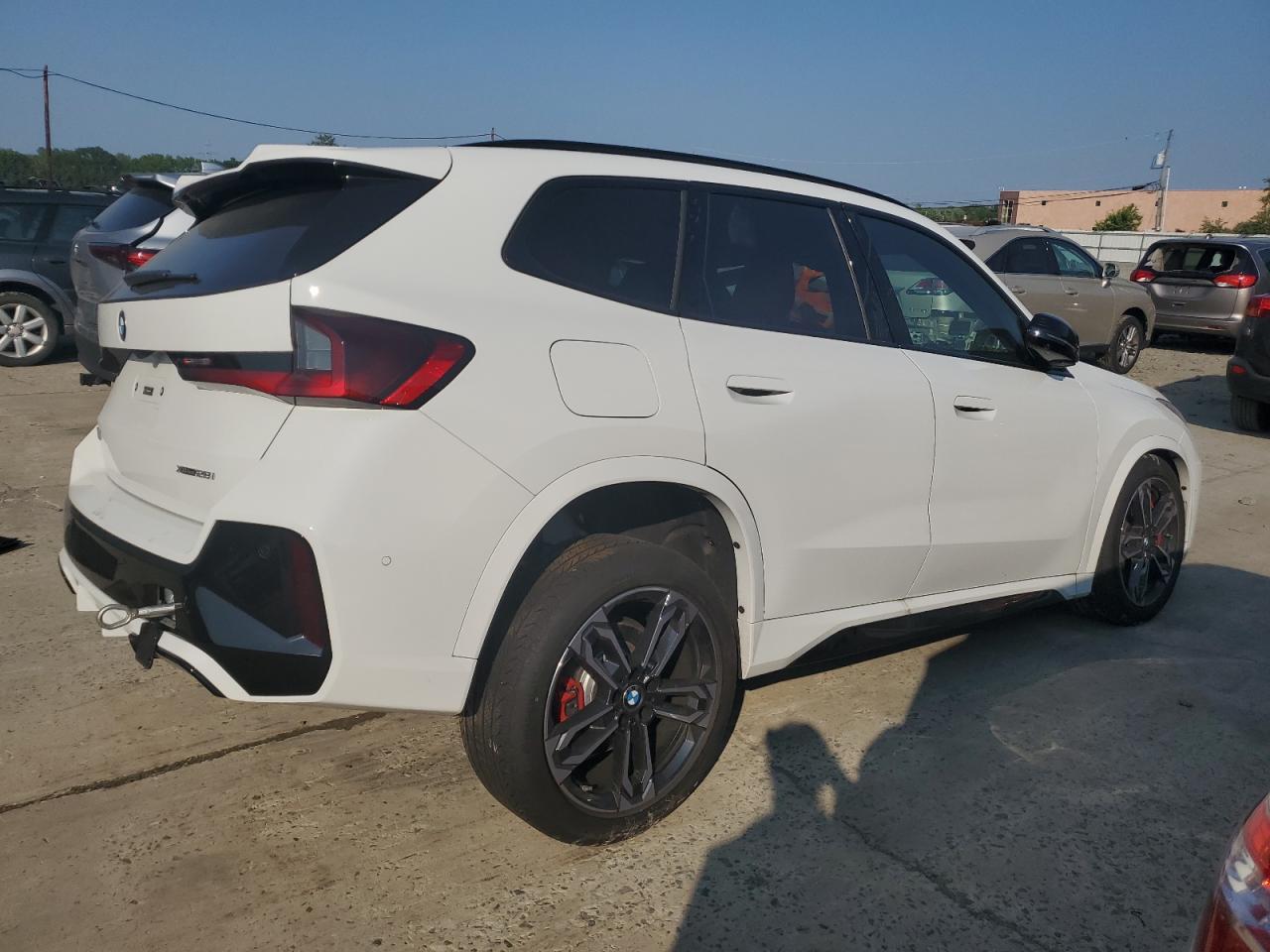 2025 BMW X1 xDrive28I - Фото 3