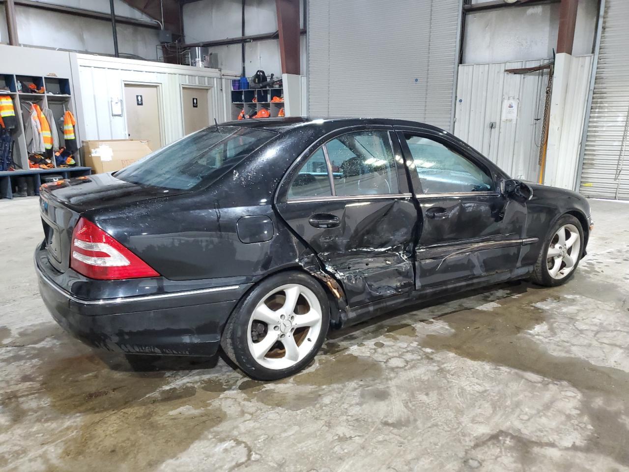 2005 Mercedes-Benz C 320 - Фото 3