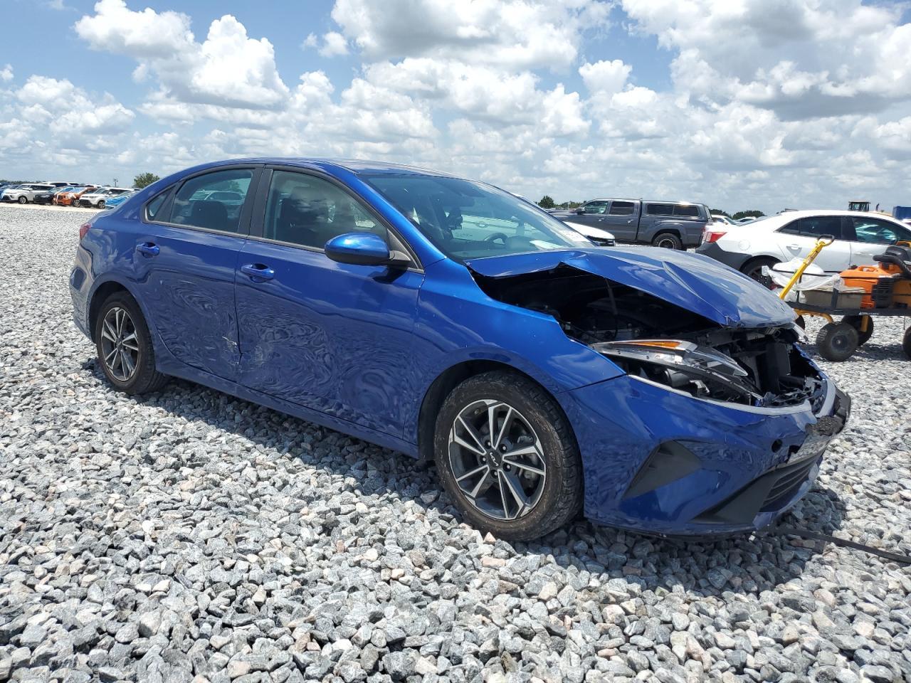 2023 Kia Forte Lx - Image 4