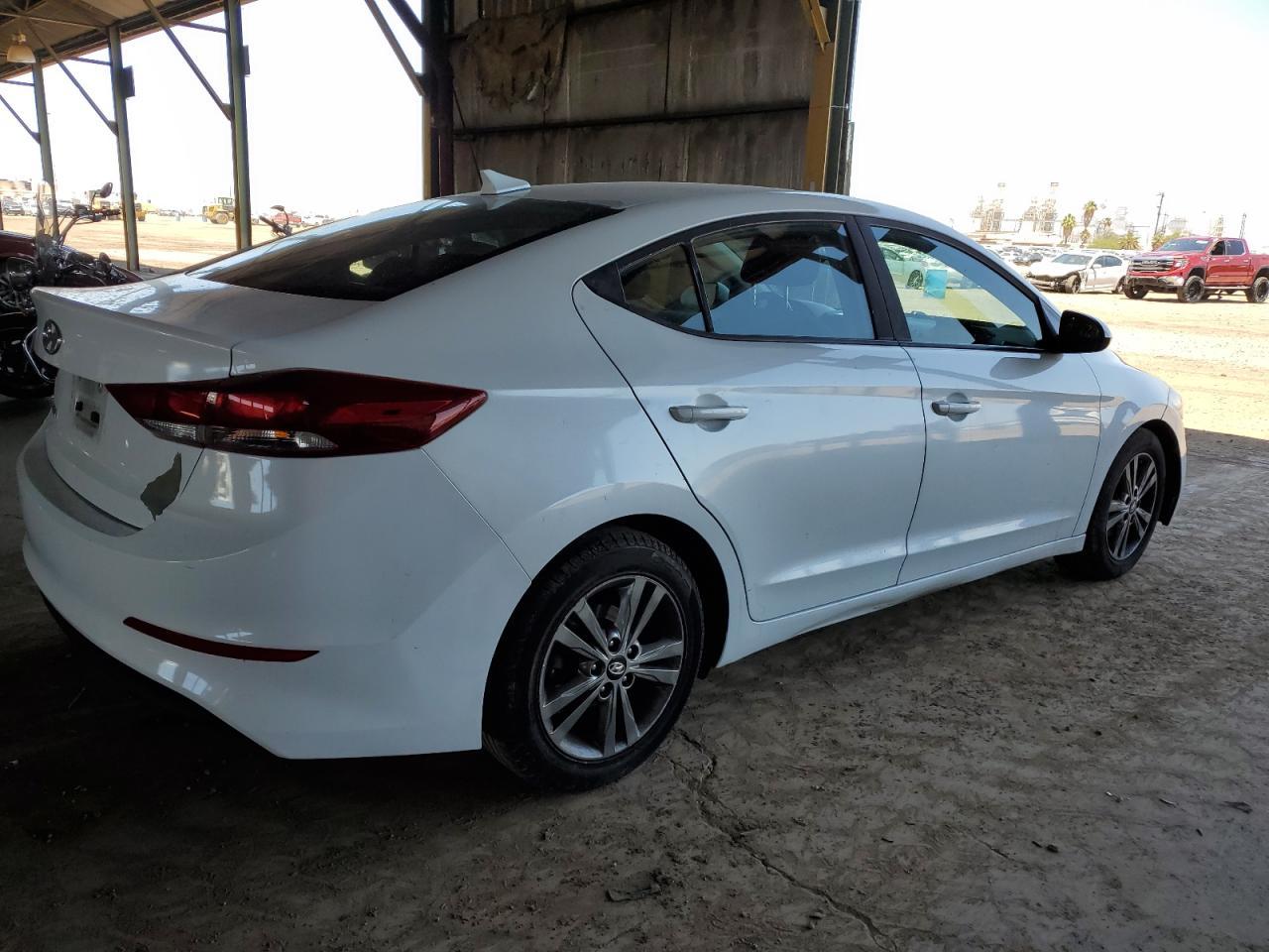 2018 Hyundai Elantra Sel - Image 3