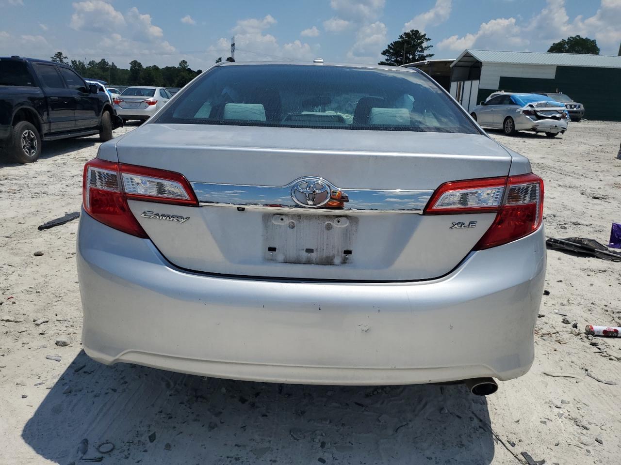 2014 Toyota Camry L - Image 6