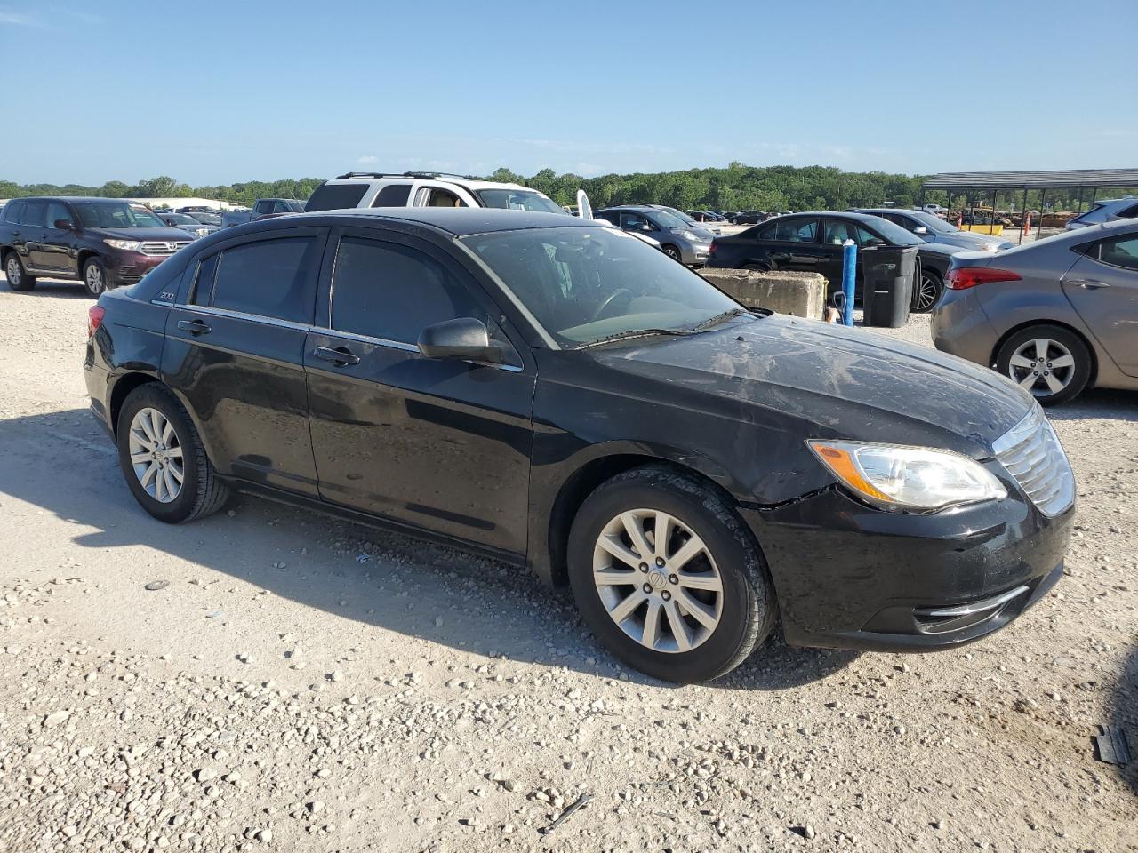 2013 Chrysler 200 Touring - Image 4