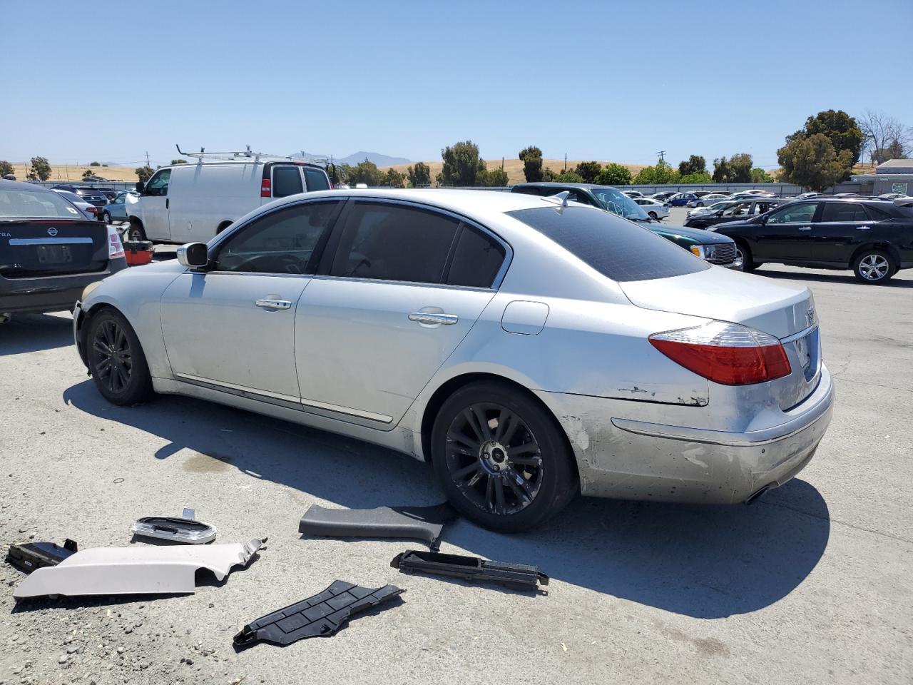 2011 Hyundai Genesis 4.6L - Image 2