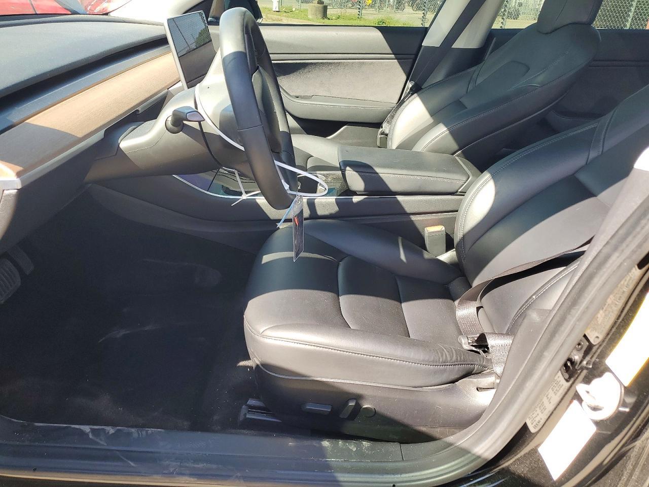 2018 Tesla Model 3 - Фото 7