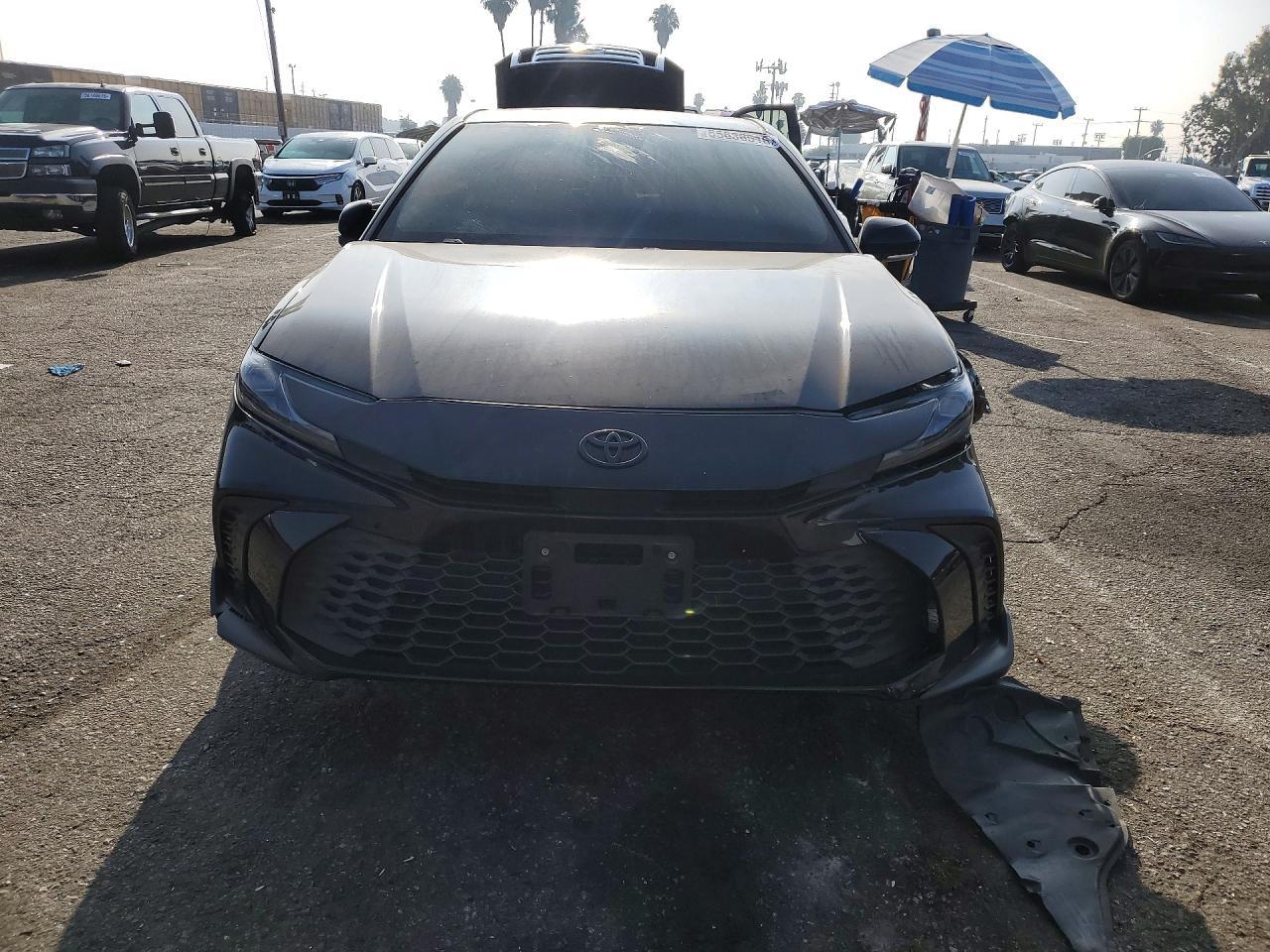 2025 Toyota Camry Se - Фото 5