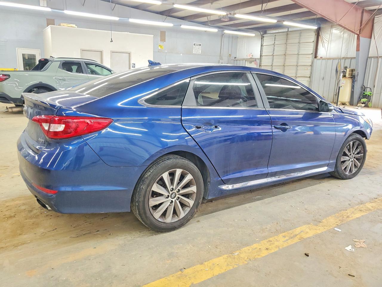 2017 Hyundai Sonata Sport - Image 3