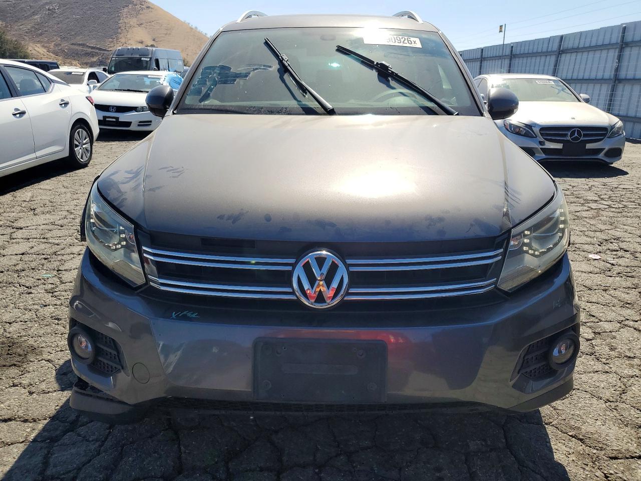 2016 Volkswagen Tiguan S - Фото 5