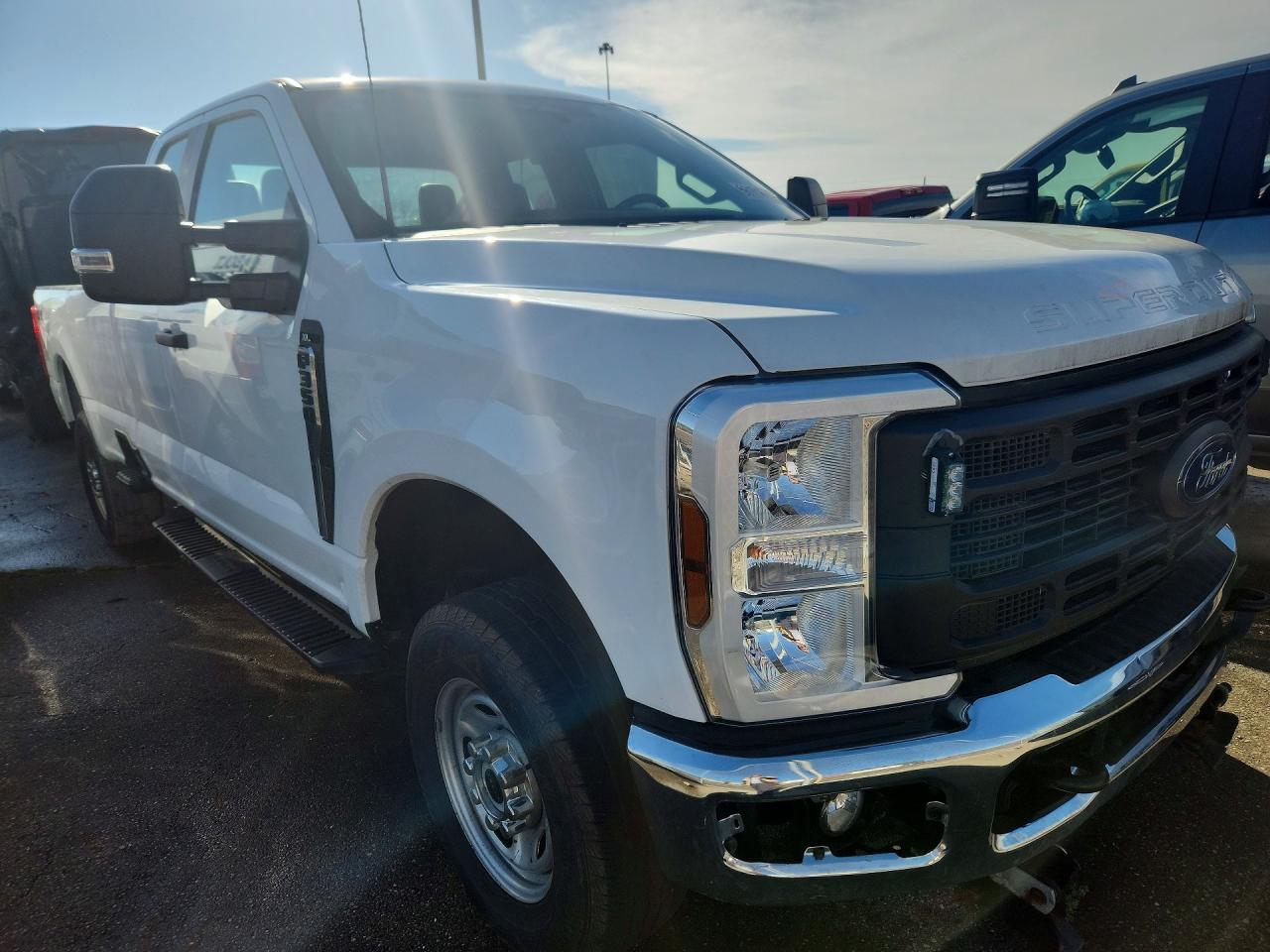 2024 Ford F350 Super Duty - Фото 4