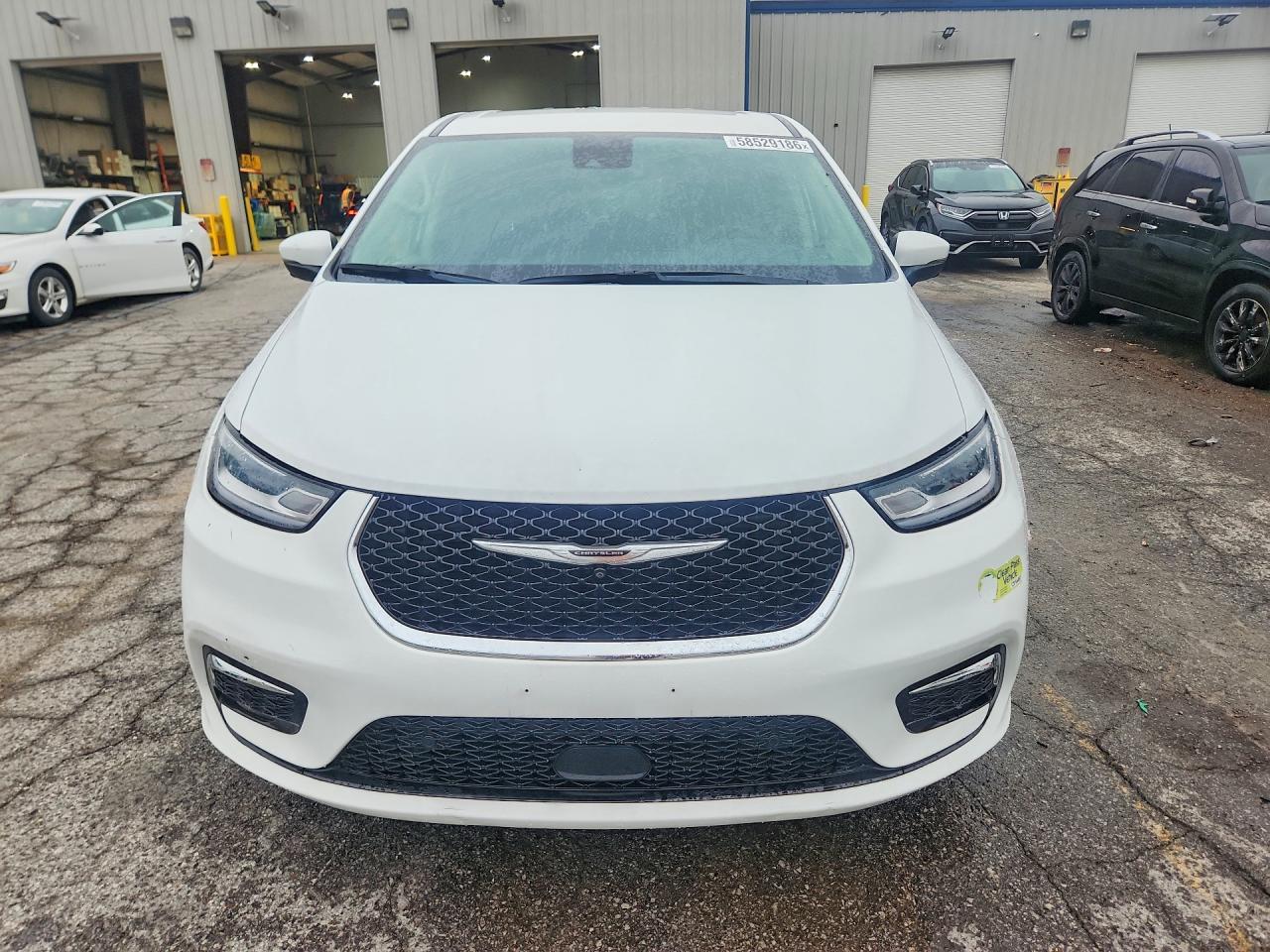 2023 Chrysler Pacifica Hybrid Touring L - Фото 5