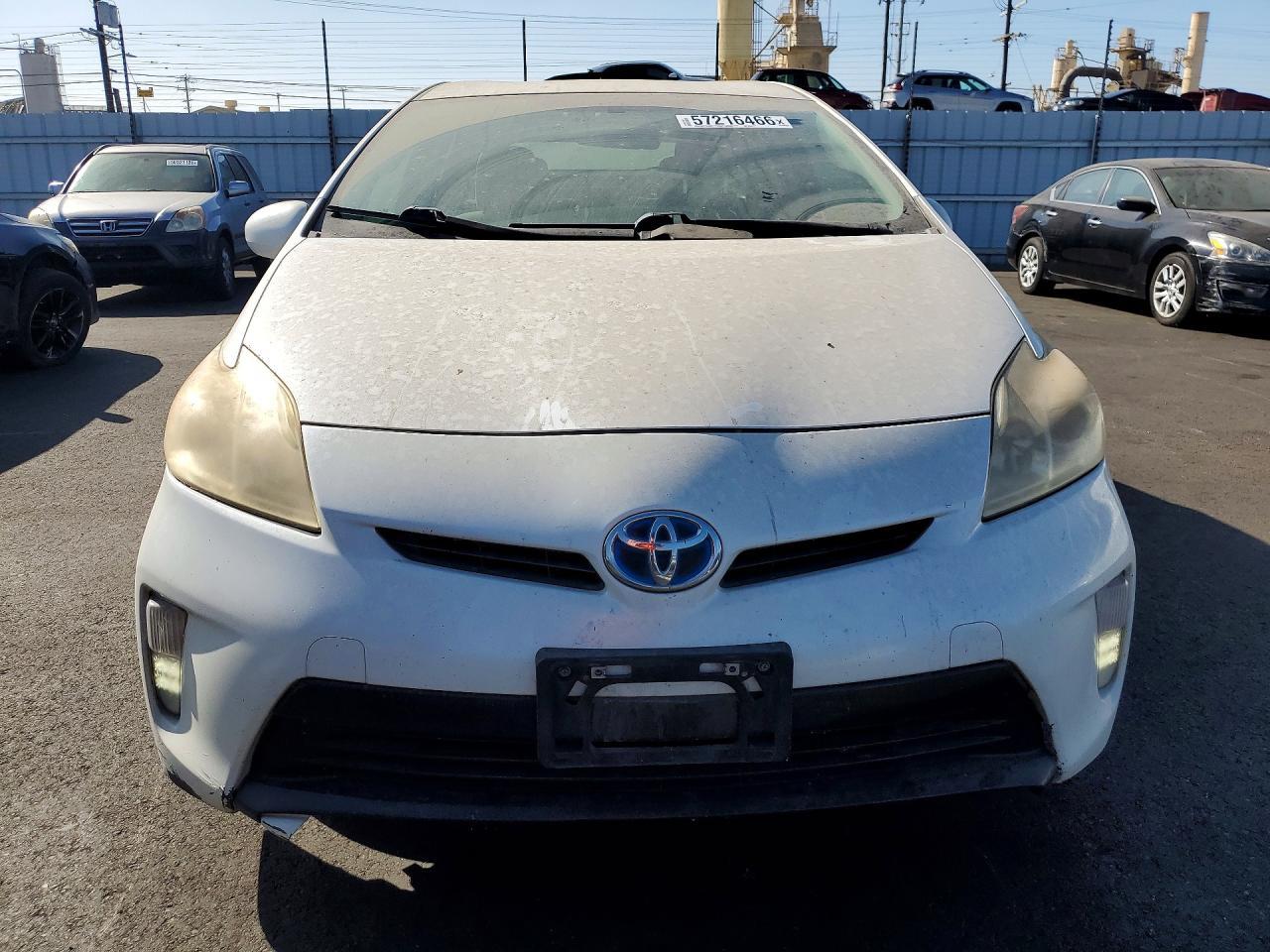 2013 Toyota Prius Two - Фото 5
