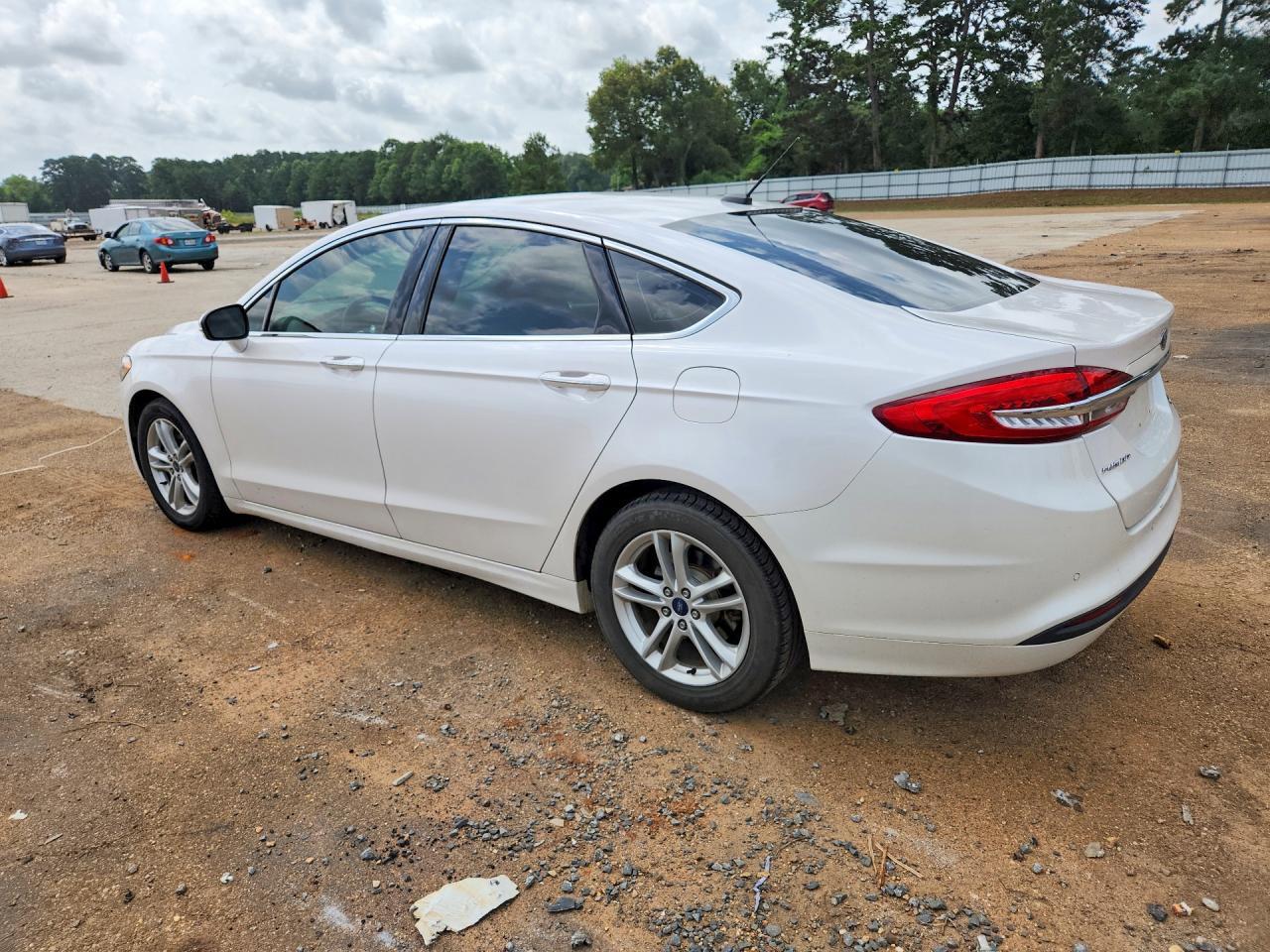 2018 Ford Fusion Se - Image 2